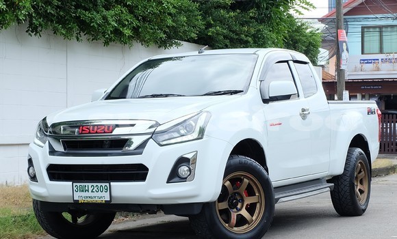 ซื้อ รถมือสอง Isuzu D-Max ขาว รถยนต์ ใน %{เมือง} ใน กรุงเทพมหานคร