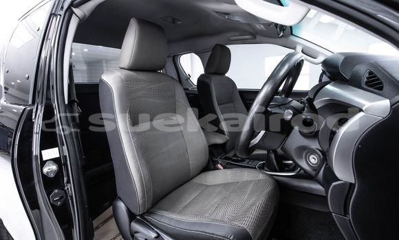 ซื้อ รถมือสอง Toyota Hiluxe Revo สีดำ รถยนต์ ใน %{เมือง} ใน กรุงเทพมหานคร ซื้อ รถมือสอง Toyota Hiluxe Revo สีดำ รถยนต์ ใน %{เมือง} ใน กรุงเทพมหานคร