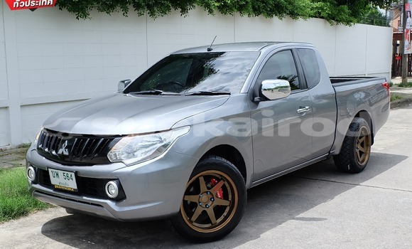 ซื้อ รถมือสอง Mitsubishi Triton เงิน รถยนต์ ใน %{เมือง} ใน กรุงเทพมหานคร