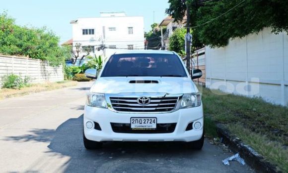ซื้อ รถมือสอง Toyota Hiluxe VIGO ขาว รถยนต์ ใน %{เมือง} ใน กรุงเทพมหานคร ซื้อ รถมือสอง Toyota Hiluxe VIGO ขาว รถยนต์ ใน %{เมือง} ใน กรุงเทพมหานคร
