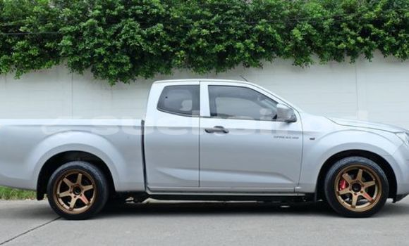 ซื้อ รถมือสอง Isuzu D-Max เงิน รถยนต์ ใน %{เมือง} ใน กรุงเทพมหานคร ซื้อ รถมือสอง Isuzu D-Max เงิน รถยนต์ ใน %{เมือง} ใน กรุงเทพมหานคร