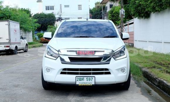 ซื้อ รถมือสอง Isuzu D-Max ขาว รถยนต์ ใน %{เมือง} ใน กรุงเทพมหานคร ซื้อ รถมือสอง Isuzu D-Max ขาว รถยนต์ ใน %{เมือง} ใน กรุงเทพมหานคร