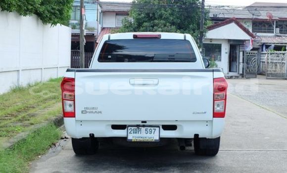 ซื้อ รถมือสอง Isuzu D-Max ขาว รถยนต์ ใน %{เมือง} ใน กรุงเทพมหานคร ซื้อ รถมือสอง Isuzu D-Max ขาว รถยนต์ ใน %{เมือง} ใน กรุงเทพมหานคร