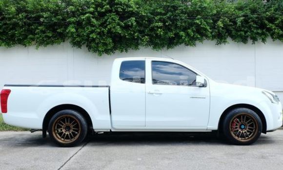 ซื้อ รถมือสอง Isuzu D-Max ขาว รถยนต์ ใน %{เมือง} ใน กรุงเทพมหานคร ซื้อ รถมือสอง Isuzu D-Max ขาว รถยนต์ ใน %{เมือง} ใน กรุงเทพมหานคร