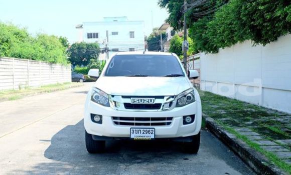 ซื้อ รถมือสอง Isuzu D-Max ขาว รถยนต์ ใน %{เมือง} ใน กรุงเทพมหานคร ซื้อ รถมือสอง Isuzu D-Max ขาว รถยนต์ ใน %{เมือง} ใน กรุงเทพมหานคร