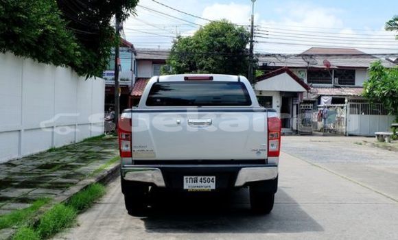 ซื้อ รถมือสอง Isuzu D-Max เงิน รถยนต์ ใน %{เมือง} ใน กรุงเทพมหานคร ซื้อ รถมือสอง Isuzu D-Max เงิน รถยนต์ ใน %{เมือง} ใน กรุงเทพมหานคร