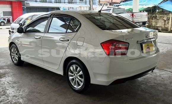 ซื้อ รถมือสอง Honda City ขาว รถยนต์ ใน %{เมือง} ใน กรุงเทพมหานคร ซื้อ รถมือสอง Honda City ขาว รถยนต์ ใน %{เมือง} ใน กรุงเทพมหานคร