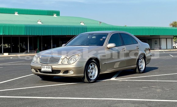 ซื้อ รถมือสอง Mercedes‒Benz E–Class สีน้ำตาล รถยนต์ ใน %{เมือง} ใน กรุงเทพมหานคร ซื้อ รถมือสอง Mercedes‒Benz E–Class สีน้ำตาล รถยนต์ ใน %{เมือง} ใน กรุงเทพมหานคร