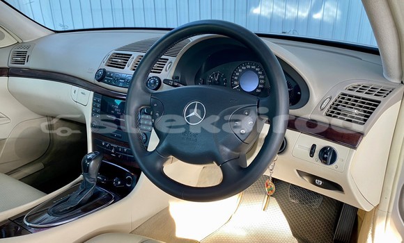 Buy Used Mercedes‒Benz E–Class Brown Car in Bangkok in Bangkok Buy Used Mercedes‒Benz E–Class Brown Car in Bangkok in Bangkok
