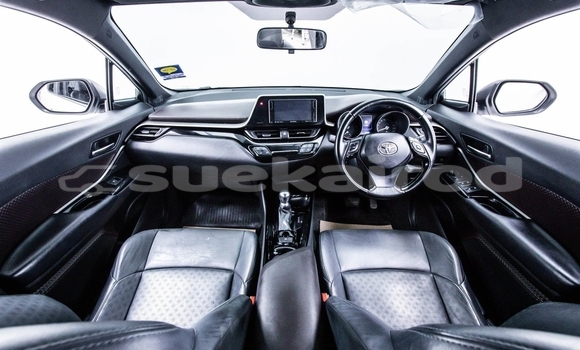 ซื้อ รถมือสอง Toyota C-HR ขาว รถยนต์ ใน %{เมือง} ใน กรุงเทพมหานคร ซื้อ รถมือสอง Toyota C-HR ขาว รถยนต์ ใน %{เมือง} ใน กรุงเทพมหานคร