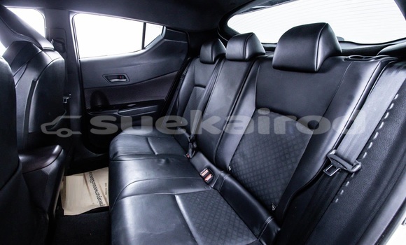 ซื้อ รถมือสอง Toyota C-HR ขาว รถยนต์ ใน %{เมือง} ใน กรุงเทพมหานคร ซื้อ รถมือสอง Toyota C-HR ขาว รถยนต์ ใน %{เมือง} ใน กรุงเทพมหานคร