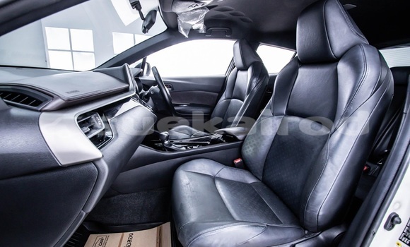 ซื้อ รถมือสอง Toyota C-HR ขาว รถยนต์ ใน %{เมือง} ใน กรุงเทพมหานคร ซื้อ รถมือสอง Toyota C-HR ขาว รถยนต์ ใน %{เมือง} ใน กรุงเทพมหานคร