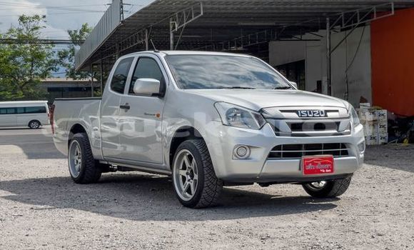 Buy Used Isuzu D-Max Silver Car in Bangkok in Bangkok Buy Used Isuzu D-Max Silver Car in Bangkok in Bangkok