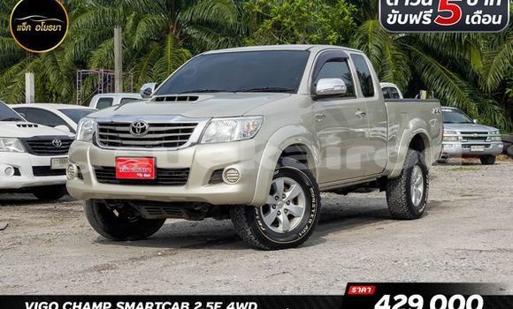 Buy Used Toyota Hiluxe VIGO Silver Car in Bangkok in Bangkok