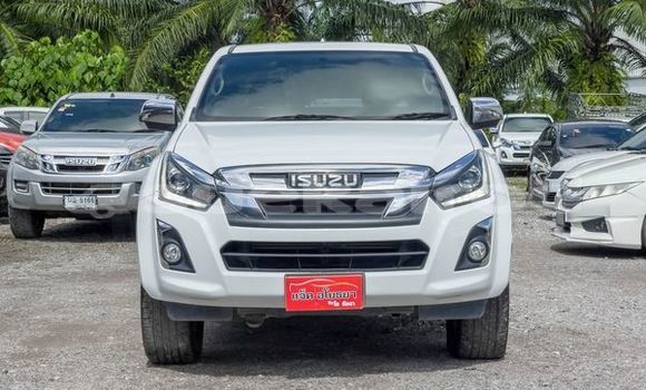 ซื้อ รถมือสอง Isuzu D-Max ขาว รถยนต์ ใน %{เมือง} ใน กรุงเทพมหานคร ซื้อ รถมือสอง Isuzu D-Max ขาว รถยนต์ ใน %{เมือง} ใน กรุงเทพมหานคร