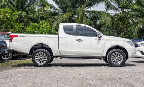 Buy Used Mitsubishi Triton White Car in Bangkok in Bangkok Buy Used Mitsubishi Triton White Car in Bangkok in Bangkok