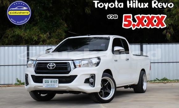 Buy Used Toyota Hiluxe Revo White Car in Bangkok in Bangkok