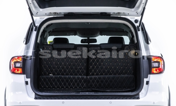 Buy Used Ford Everest White Car in Bangkok in Bangkok Buy Used Ford Everest White Car in Bangkok in Bangkok