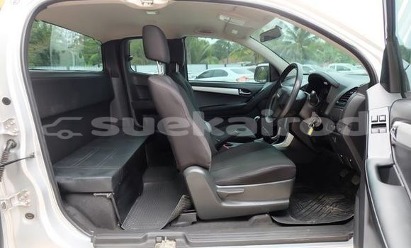 ซื้อ รถมือสอง Isuzu D-Max เงิน รถยนต์ ใน %{เมือง} ใน กรุงเทพมหานคร ซื้อ รถมือสอง Isuzu D-Max เงิน รถยนต์ ใน %{เมือง} ใน กรุงเทพมหานคร