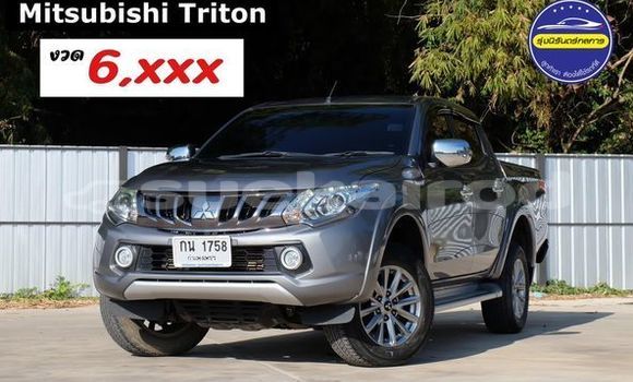 ซื้อ รถมือสอง Mitsubishi Triton เงิน รถยนต์ ใน %{เมือง} ใน กรุงเทพมหานคร
