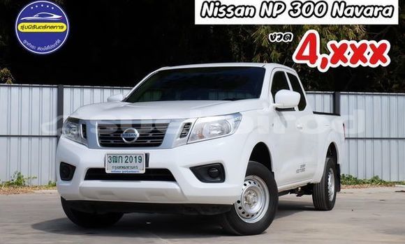 ซื้อ รถมือสอง Nissan NP 300 ขาว รถยนต์ ใน %{เมือง} ใน กรุงเทพมหานคร