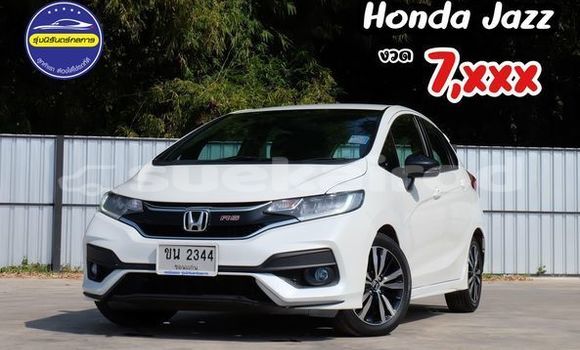Buy Used Honda Jazz White Car in Bangkok in Bangkok