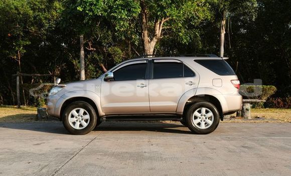 Buy Used Toyota Fortuner Silver Car in Bangkok in Bangkok Buy Used Toyota Fortuner Silver Car in Bangkok in Bangkok