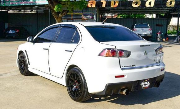 Buy Used Mitsubishi Lancer White Car in Bangkok in Bangkok Buy Used Mitsubishi Lancer White Car in Bangkok in Bangkok