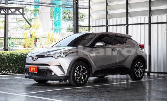 ซื้อ รถมือสอง Honda CR-X เงิน รถยนต์ ใน %{เมือง} ใน กรุงเทพมหานคร