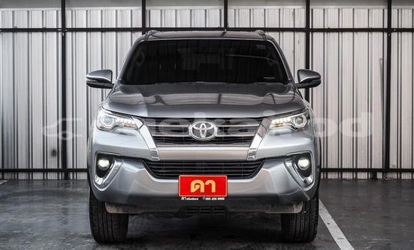 ซื้อ รถมือสอง Toyota Fortuner เงิน รถยนต์ ใน %{เมือง} ใน กรุงเทพมหานคร ซื้อ รถมือสอง Toyota Fortuner เงิน รถยนต์ ใน %{เมือง} ใน กรุงเทพมหานคร