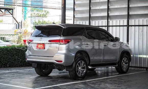 ซื้อ รถมือสอง Toyota Fortuner เงิน รถยนต์ ใน %{เมือง} ใน กรุงเทพมหานคร ซื้อ รถมือสอง Toyota Fortuner เงิน รถยนต์ ใน %{เมือง} ใน กรุงเทพมหานคร