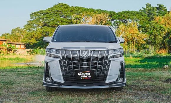 Buy Used Toyota Alphard White Car in Bangkok in Bangkok Buy Used Toyota Alphard White Car in Bangkok in Bangkok