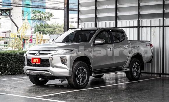 ซื้อ รถมือสอง Mitsubishi Triton เงิน รถยนต์ ใน %{เมือง} ใน กรุงเทพมหานคร ซื้อ รถมือสอง Mitsubishi Triton เงิน รถยนต์ ใน %{เมือง} ใน กรุงเทพมหานคร