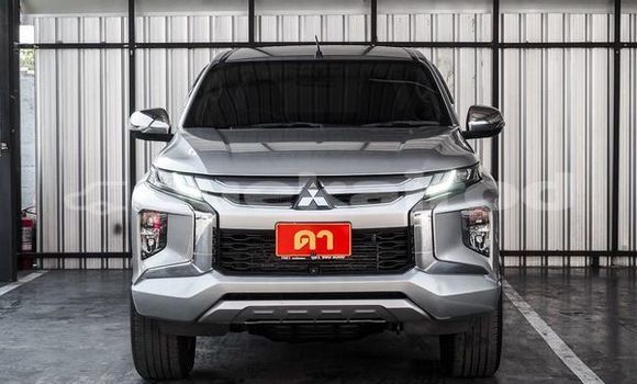 ซื้อ รถมือสอง Mitsubishi Triton เงิน รถยนต์ ใน %{เมือง} ใน กรุงเทพมหานคร ซื้อ รถมือสอง Mitsubishi Triton เงิน รถยนต์ ใน %{เมือง} ใน กรุงเทพมหานคร