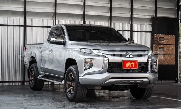ซื้อ รถมือสอง Mitsubishi Triton เงิน รถยนต์ ใน %{เมือง} ใน กรุงเทพมหานคร ซื้อ รถมือสอง Mitsubishi Triton เงิน รถยนต์ ใน %{เมือง} ใน กรุงเทพมหานคร