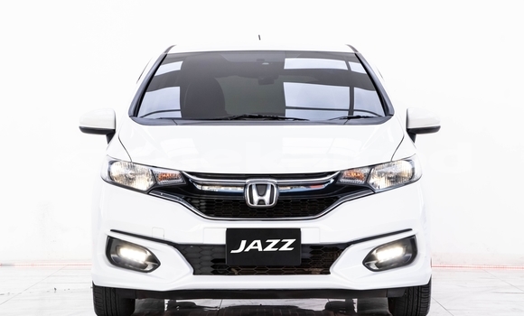 Buy Used Honda Jazz White Car in Bangkok in Bangkok Buy Used Honda Jazz White Car in Bangkok in Bangkok