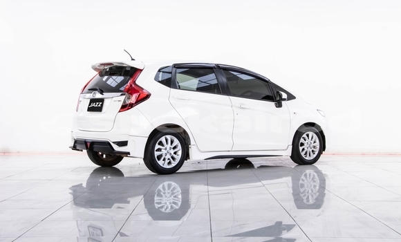 Buy Used Honda Jazz White Car in Bangkok in Bangkok Buy Used Honda Jazz White Car in Bangkok in Bangkok