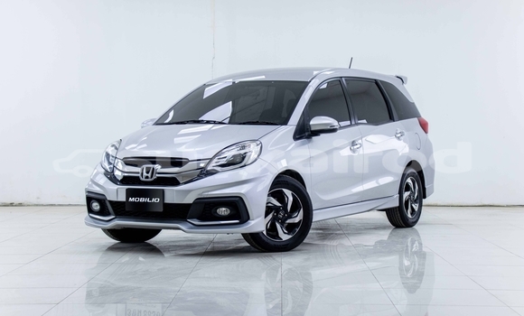 ซื้อ รถมือสอง Honda Mobilio อื่น ๆ รถยนต์ ใน %{เมือง} ใน กรุงเทพมหานคร