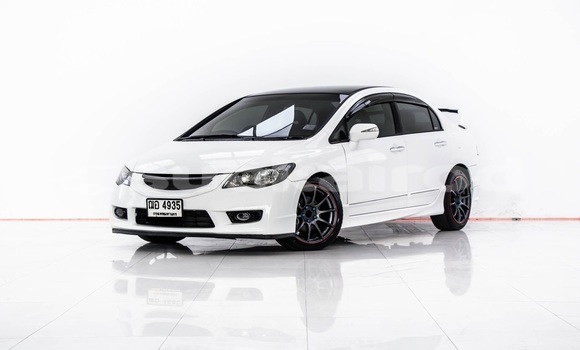ซื้อ รถมือสอง Honda Civic ขาว รถยนต์ ใน %{เมือง} ใน กรุงเทพมหานคร