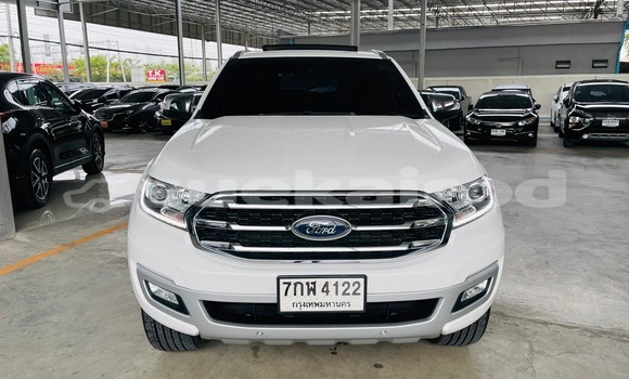 Buy Used Ford Everest White Car in Bangkok in Bangkok Buy Used Ford Everest White Car in Bangkok in Bangkok