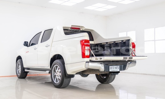 Buy Used Isuzu D-Max White Car in Bangkok in Bangkok Buy Used Isuzu D-Max White Car in Bangkok in Bangkok