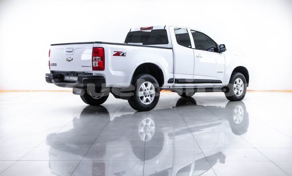 Buy Used Chevrolet Colorado White Car in Bangkok in Bangkok Buy Used Chevrolet Colorado White Car in Bangkok in Bangkok