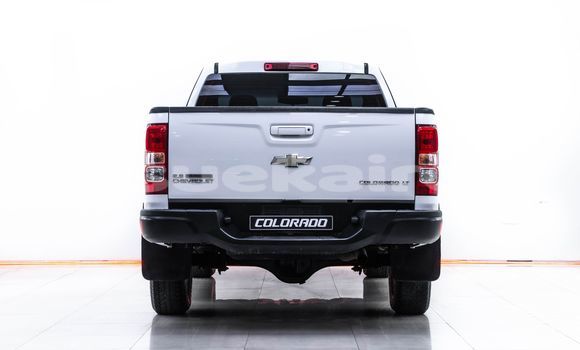 Buy Used Chevrolet Colorado White Car in Bangkok in Bangkok Buy Used Chevrolet Colorado White Car in Bangkok in Bangkok