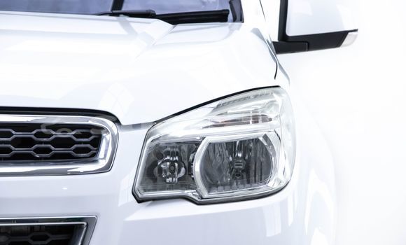 Buy Used Chevrolet Colorado White Car in Bangkok in Bangkok Buy Used Chevrolet Colorado White Car in Bangkok in Bangkok