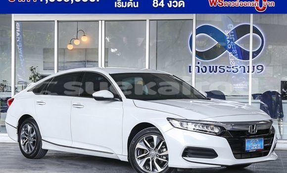 ซื้อ รถมือสอง Honda Accord ขาว รถยนต์ ใน %{เมือง} ใน กรุงเทพมหานคร