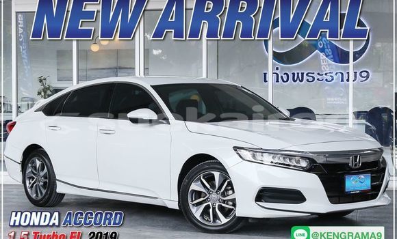 Buy Used Honda Accord White Car in Bangkok in Bangkok