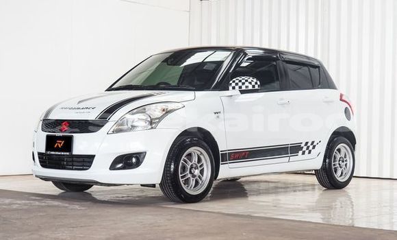 ซื้อ รถมือสอง Suzuki Swift ขาว รถยนต์ ใน %{เมือง} ใน กรุงเทพมหานคร