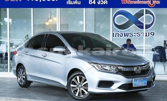 ซื้อ รถมือสอง Honda City เงิน รถยนต์ ใน %{เมือง} ใน กรุงเทพมหานคร