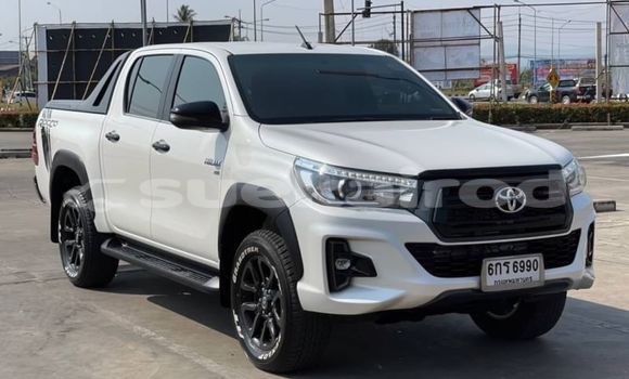 Buy Used Toyota Hiluxe Revo White Car in Bangkok in Bangkok Buy Used Toyota Hiluxe Revo White Car in Bangkok in Bangkok