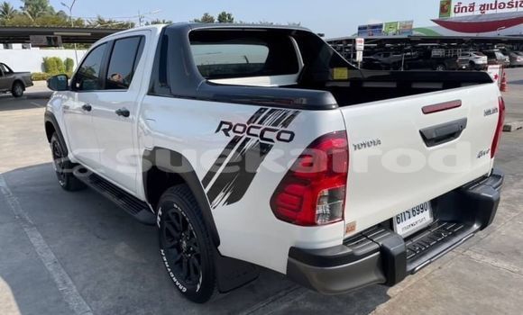 Buy Used Toyota Hiluxe Revo White Car in Bangkok in Bangkok Buy Used Toyota Hiluxe Revo White Car in Bangkok in Bangkok